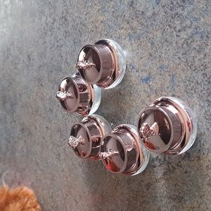 5 SISTACO NAIL PODS.  SEALED